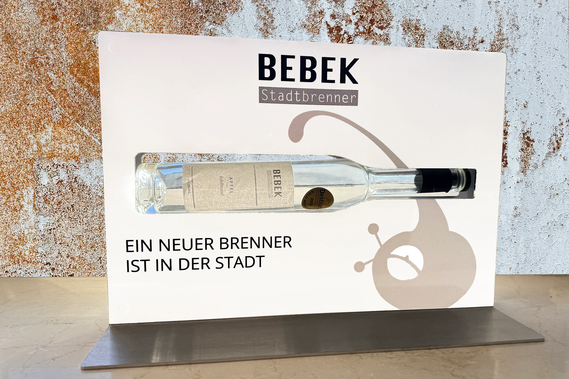 Bebek Display für schmale Flaschen